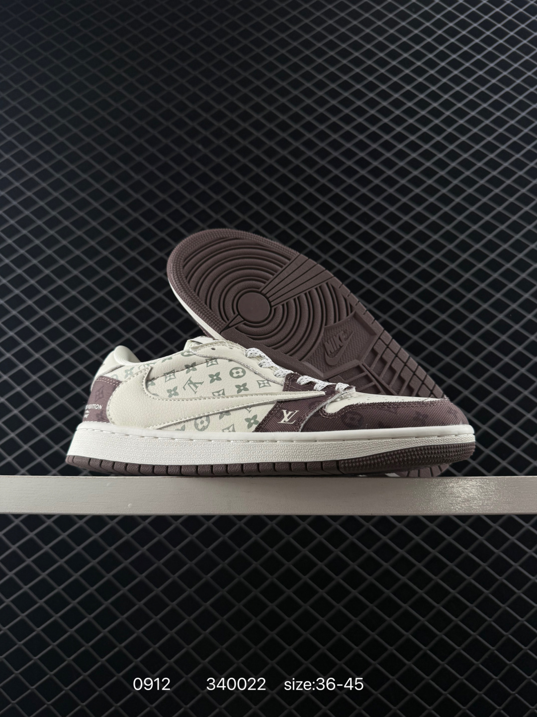 Travis Scott x Air Jordan 1 ” Reverse Mocha “